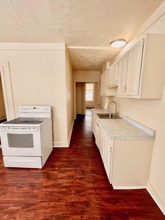 69 Lincoln St - Photo 3 of 11