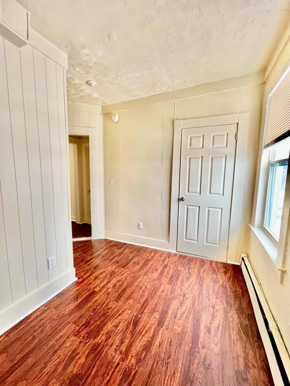 69 Lincoln St - Photo 4 of 11