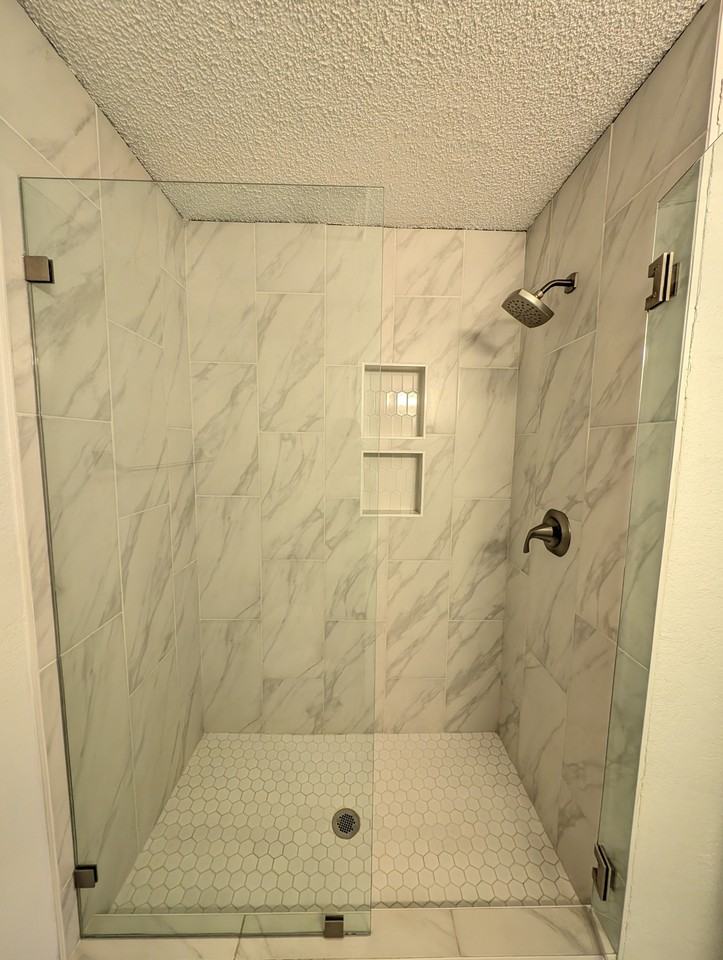 2708 S Oak Pl - Photo 3 of 16