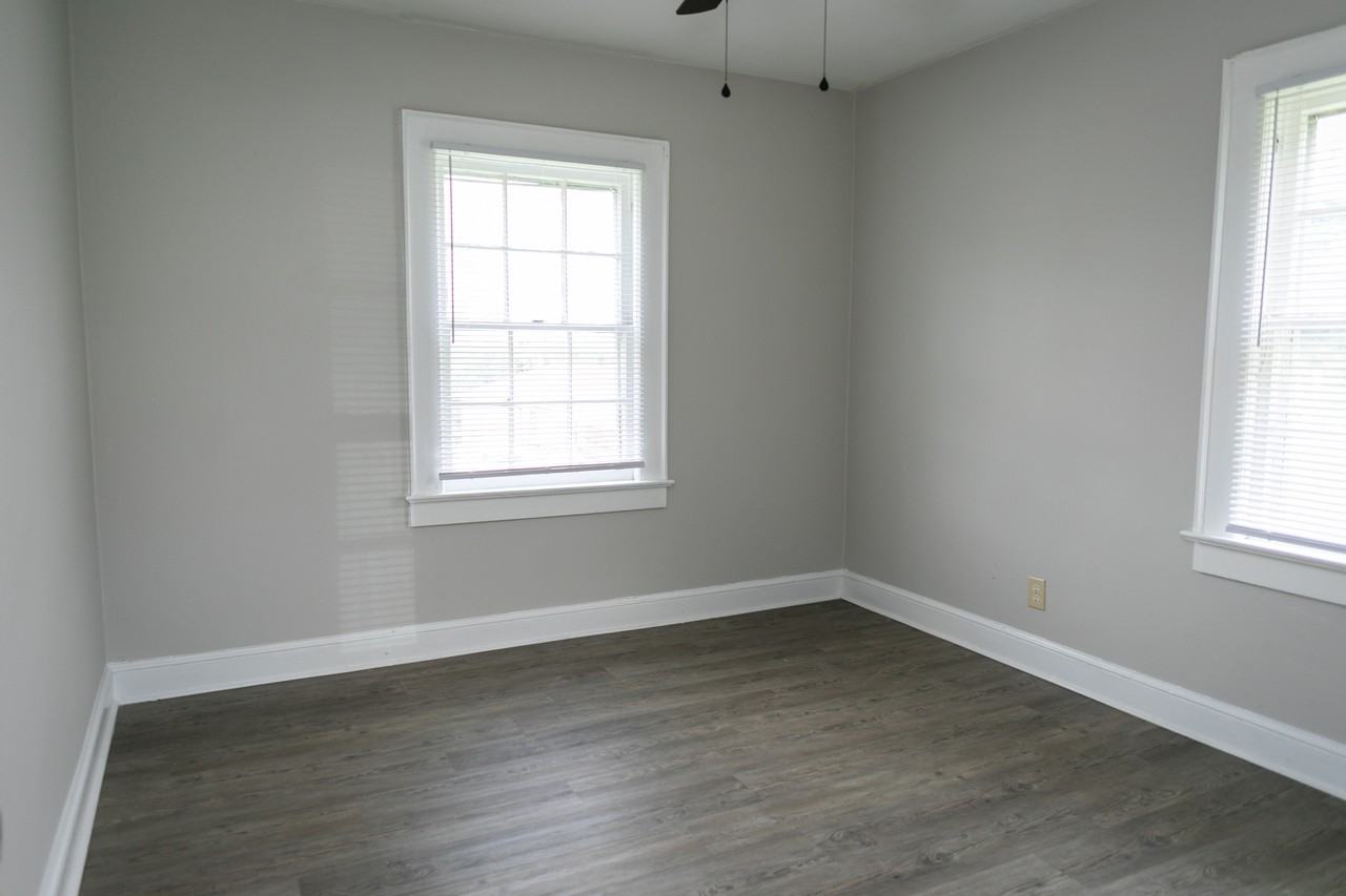 216 Main Ave E - Photo 3 of 12