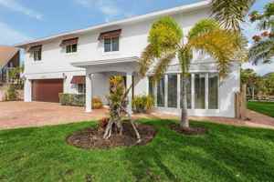 featured image of 2631 Shoreview Dr