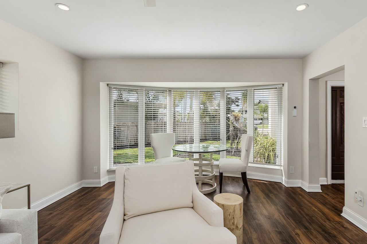 2631 Shoreview Dr - Photo 4 of 36