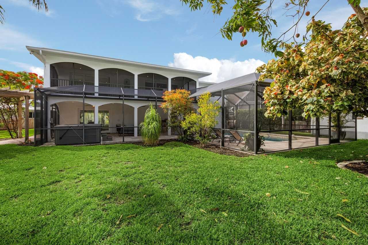 2631 Shoreview Dr - Photo 2 of 36