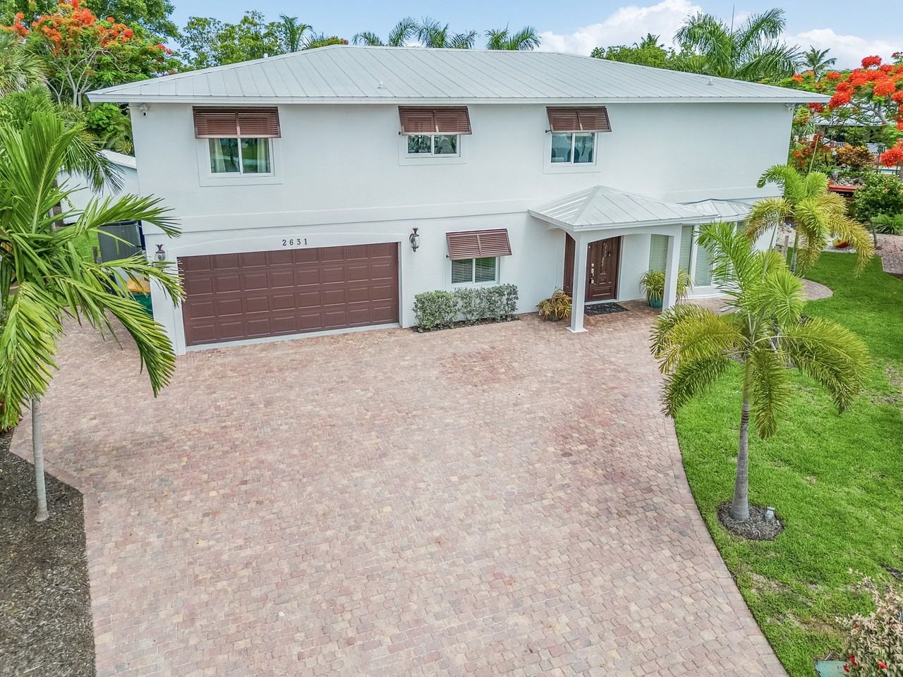 2631 Shoreview Dr - Photo 2 of 36