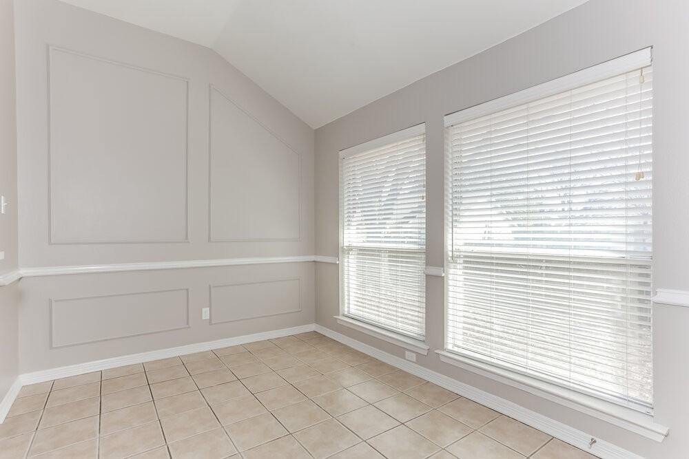 1002 N Carolina Ave - Photo 6 of 16