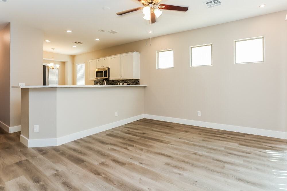 605 Coastal Dreams Ave - Photo 5 of 17