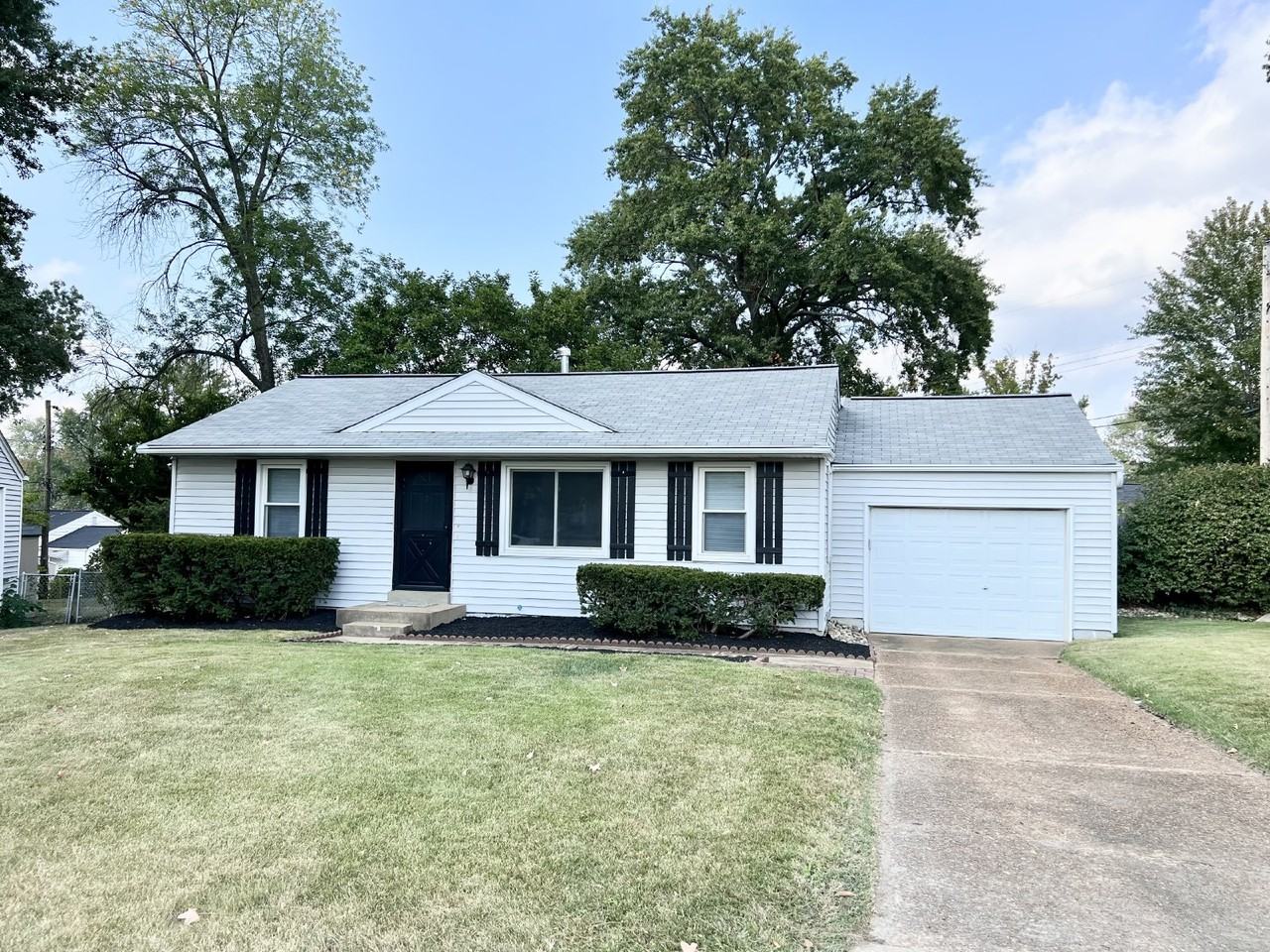 10803 Three Court Dr - Photo 2 of 27