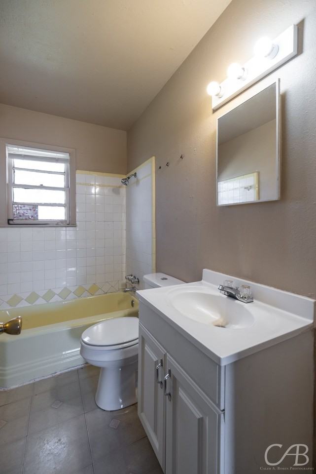 3218 Post Oak Rd - Photo 7 of 31