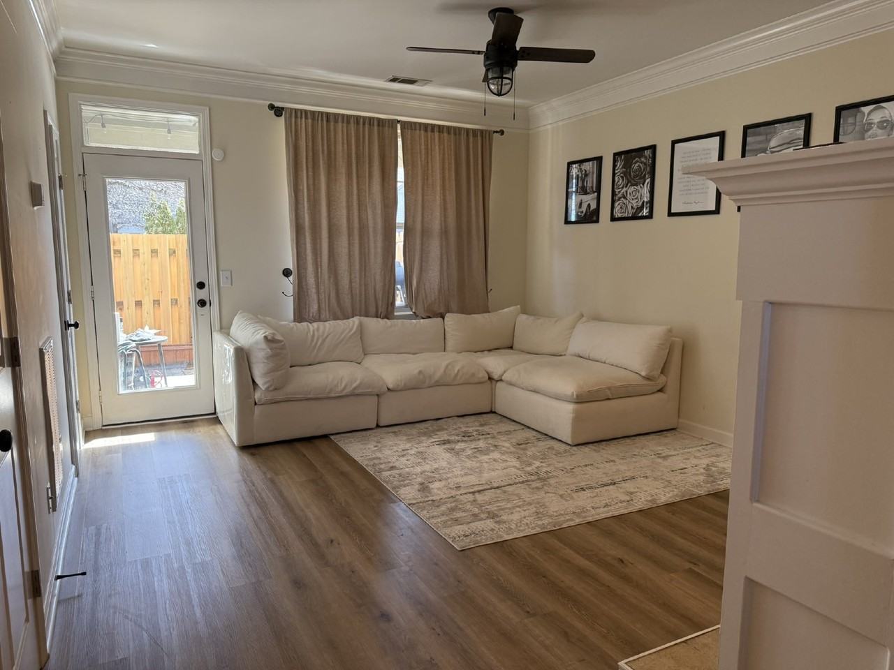 823 S Douglas Ave - Photo 4 of 40