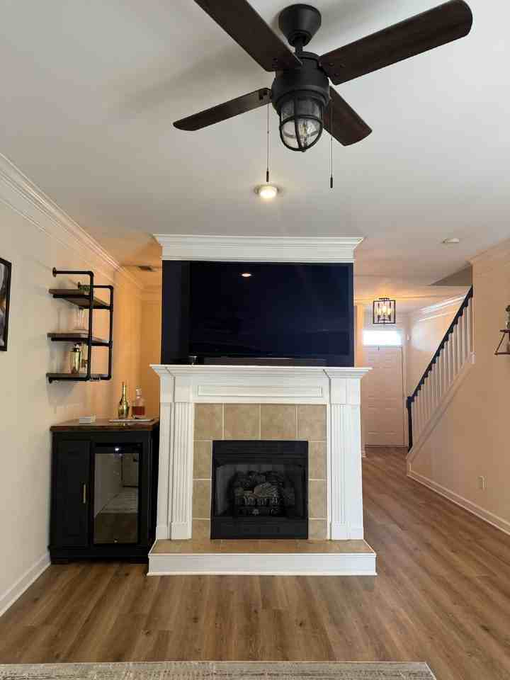 823 S Douglas Ave - Photo 6 of 40