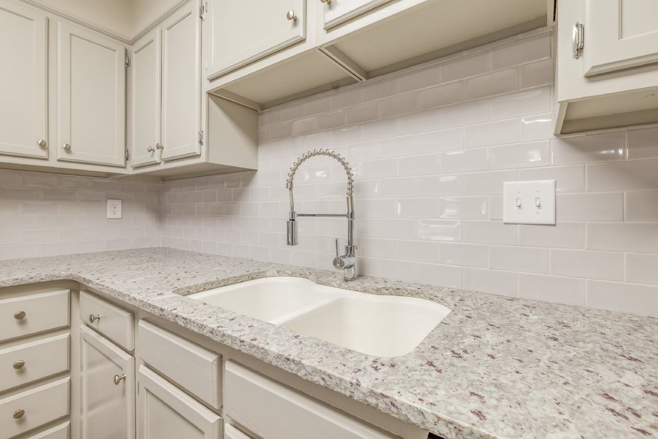 4134 Charlotte Hwy #G - Photo 6 of 25