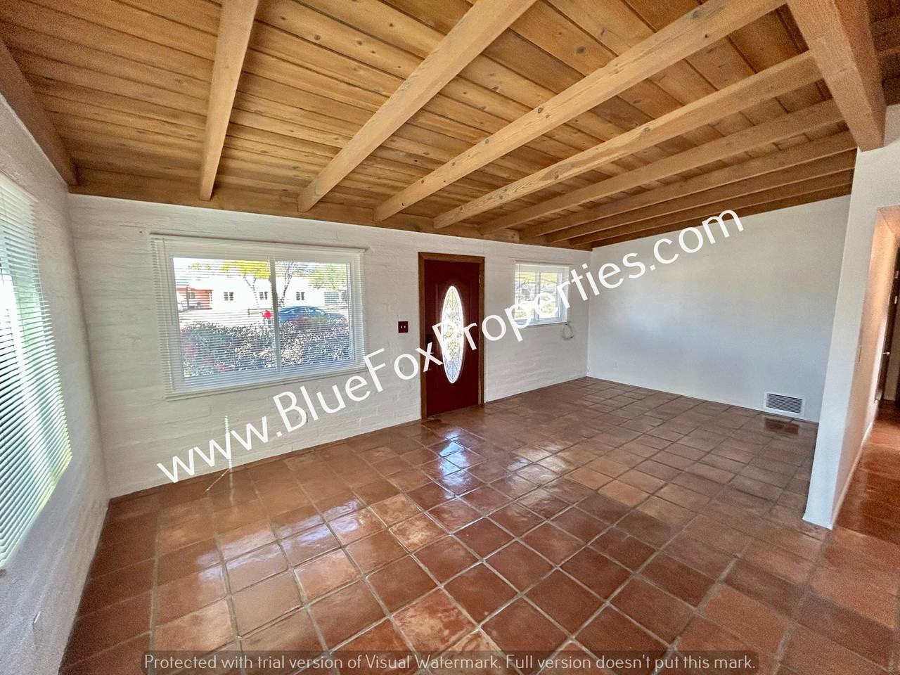 4050 E 17th St - Photo 3 of 19