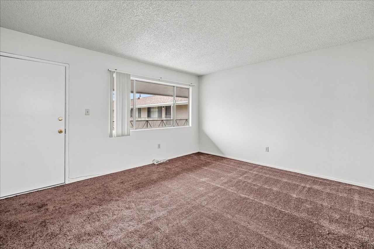 Tally Ho Apartments - Photo 5 of 23