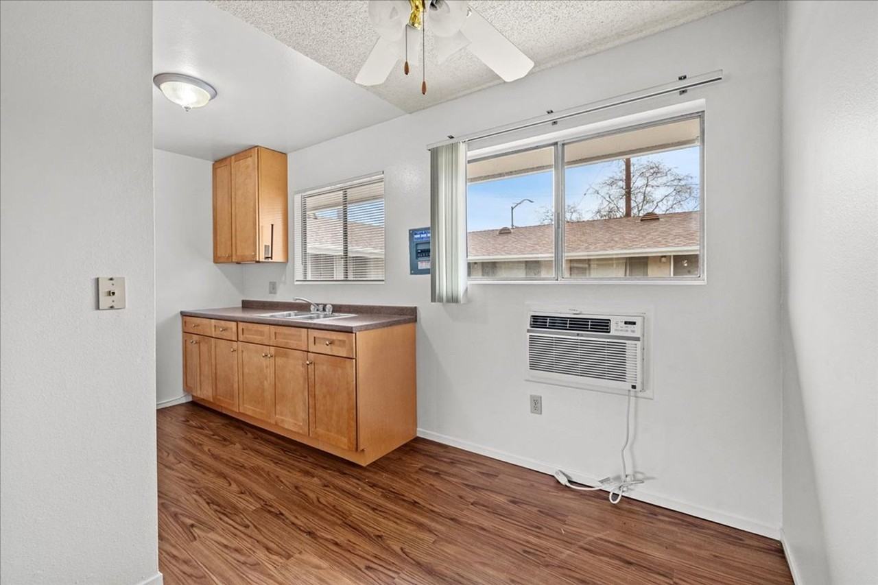 Tally Ho Apartments - Photo 2 of 23