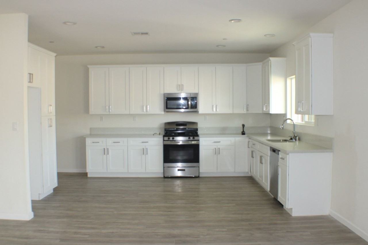 7820 Bay Ave - Photo 5 of 15