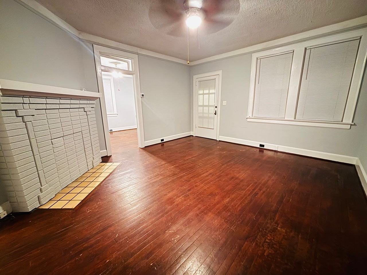 809 Cedar Ter - Photo 3 of 16