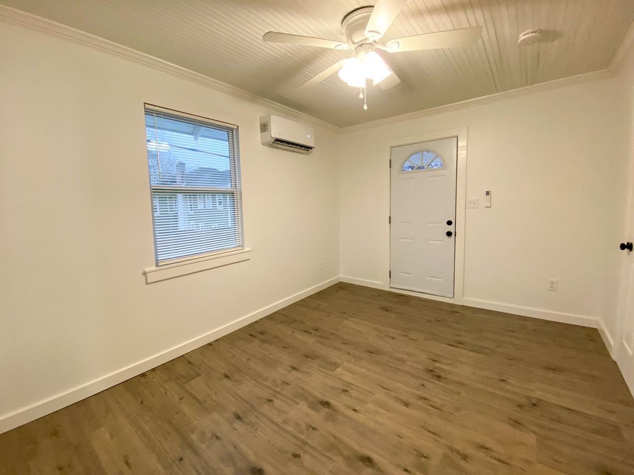 1279 1279 Carr Avenue Backhouse - Photo 4 of 8