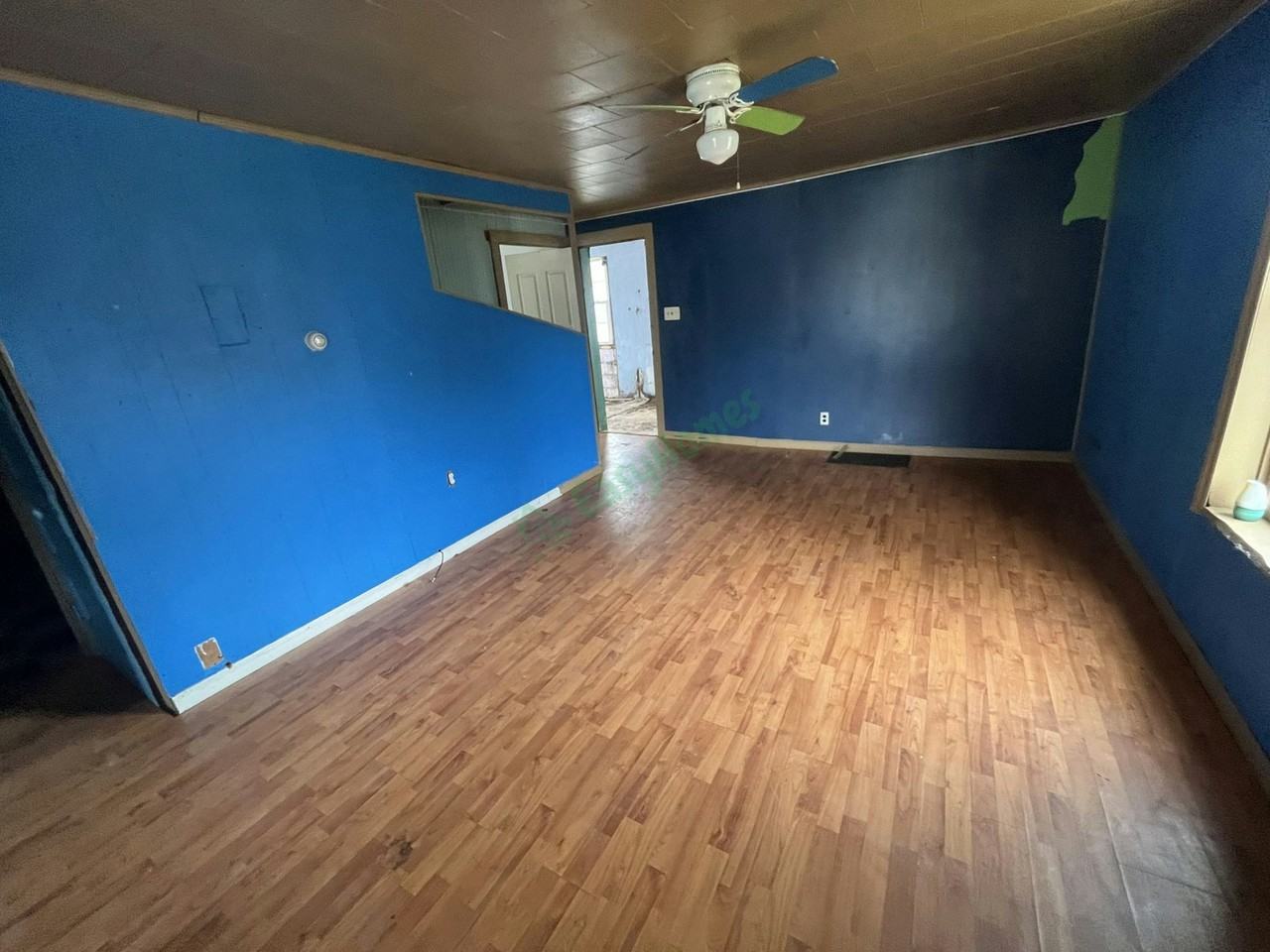 303 Walker Street - Photo 3 of 20