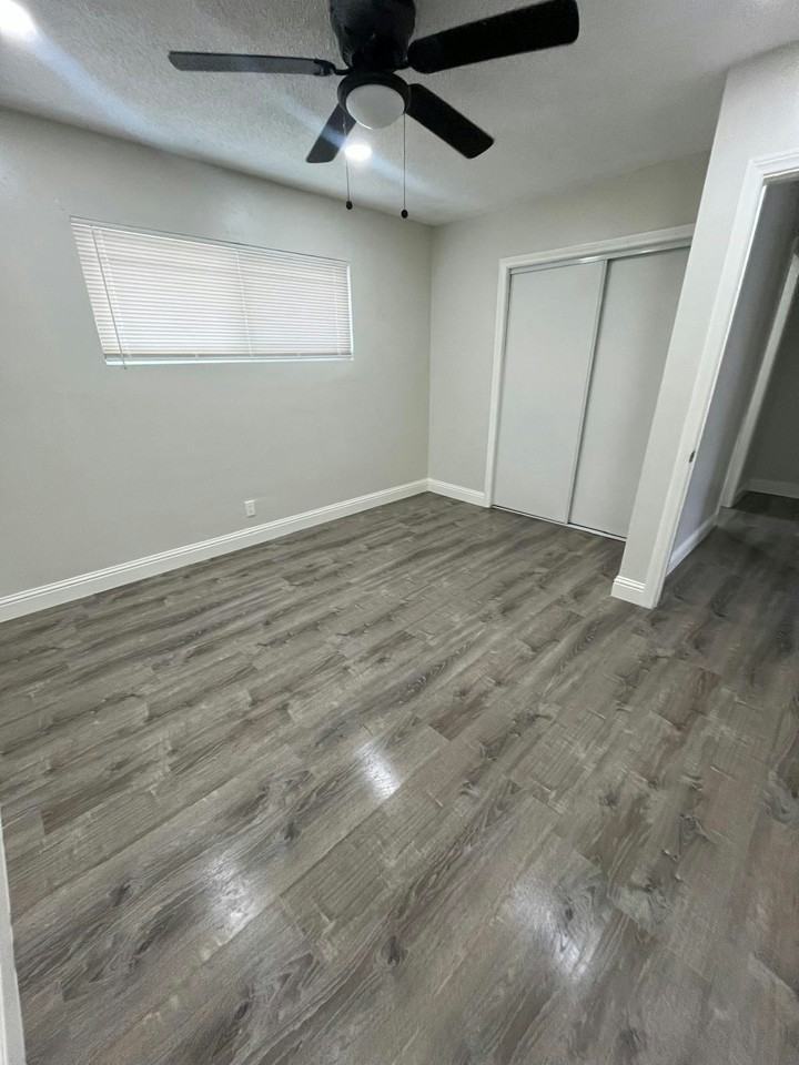 13187 Splendora Avenue, Unit 13185 - Photo 6 of 12