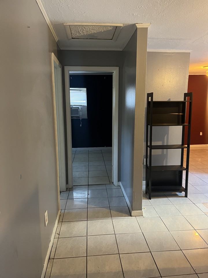 479 Ne 71st St #NA - Photo 3 of 13