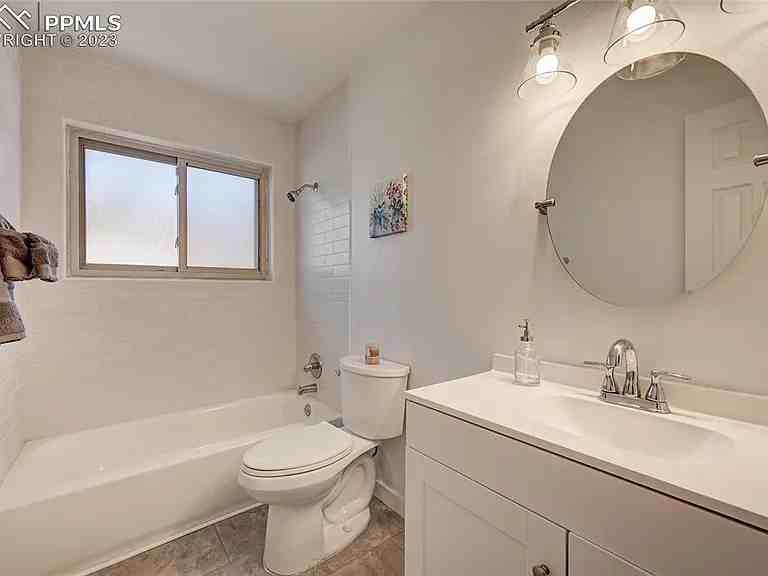 2218 Carmel Dr #NA - Photo 5 of 17