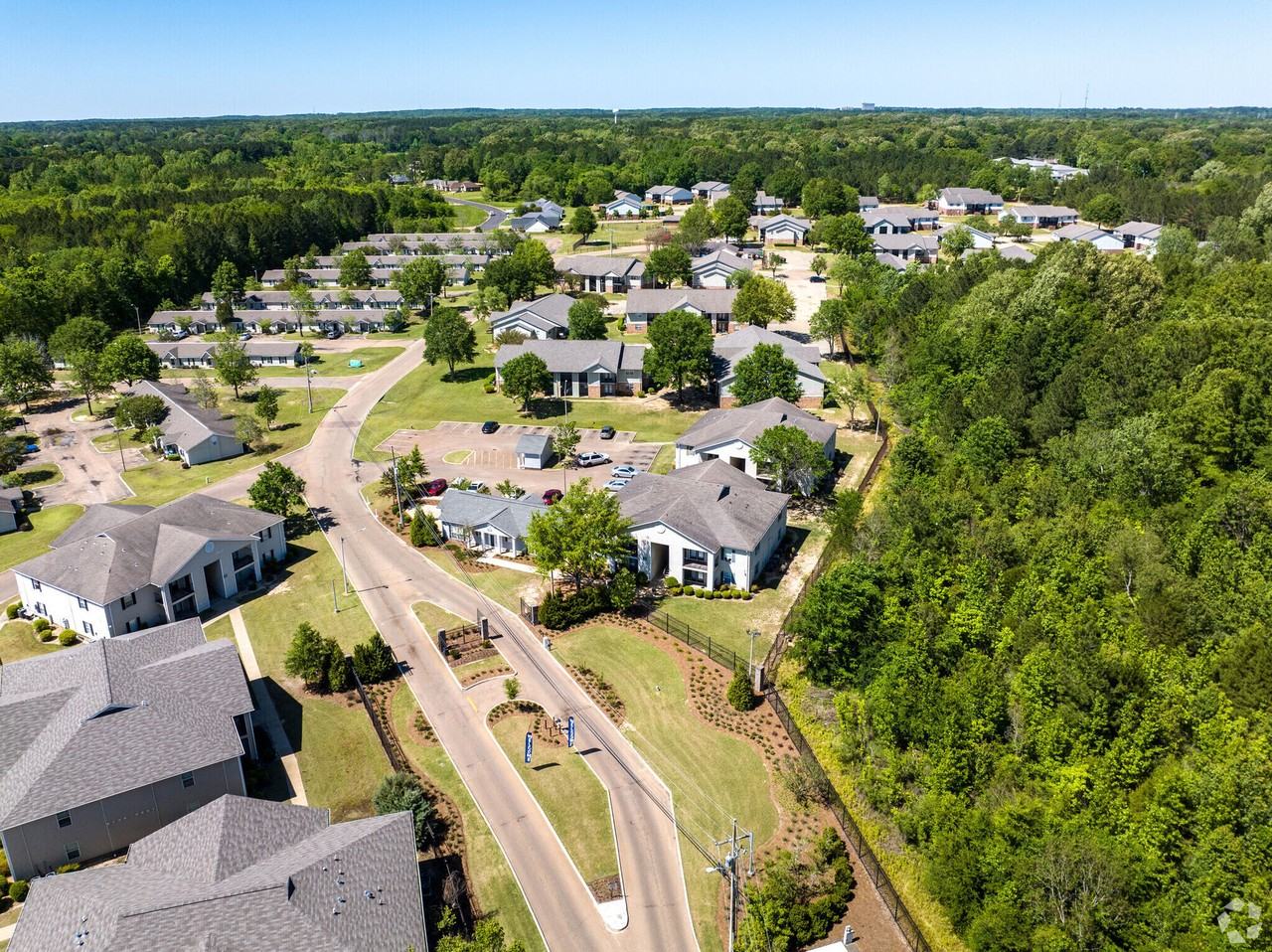 White Oak Estates Apartments - Photo 4 of 12