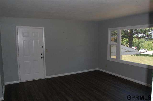 1515 3rd Avenue - Photo 3 of 6