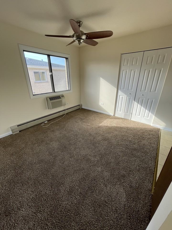 10908 S. Keating - Photo 3 of 11