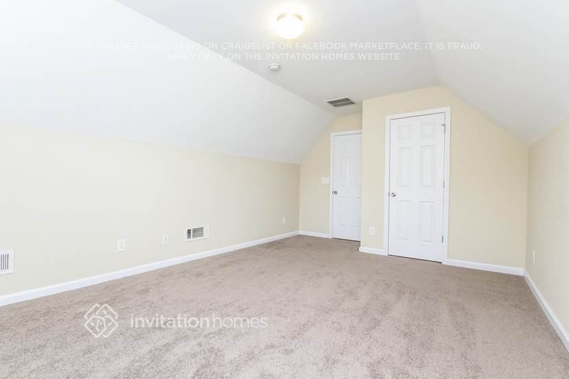 3828 Hawk Tail Rd - Photo 4 of 15