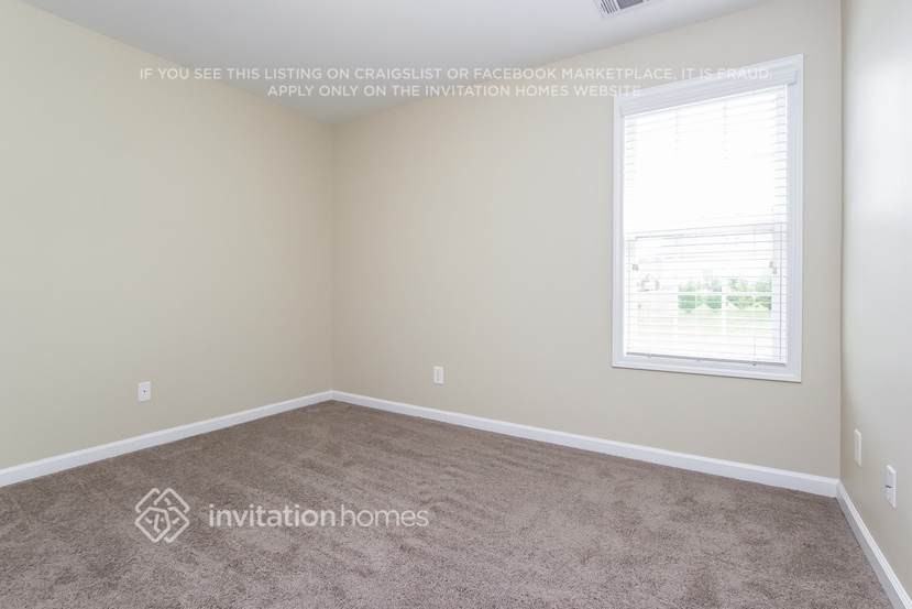 3828 Hawk Tail Rd - Photo 5 of 15