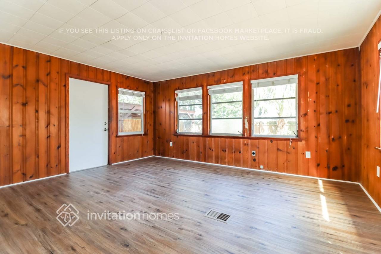 5213 45th Ave N - Photo 4 of 17