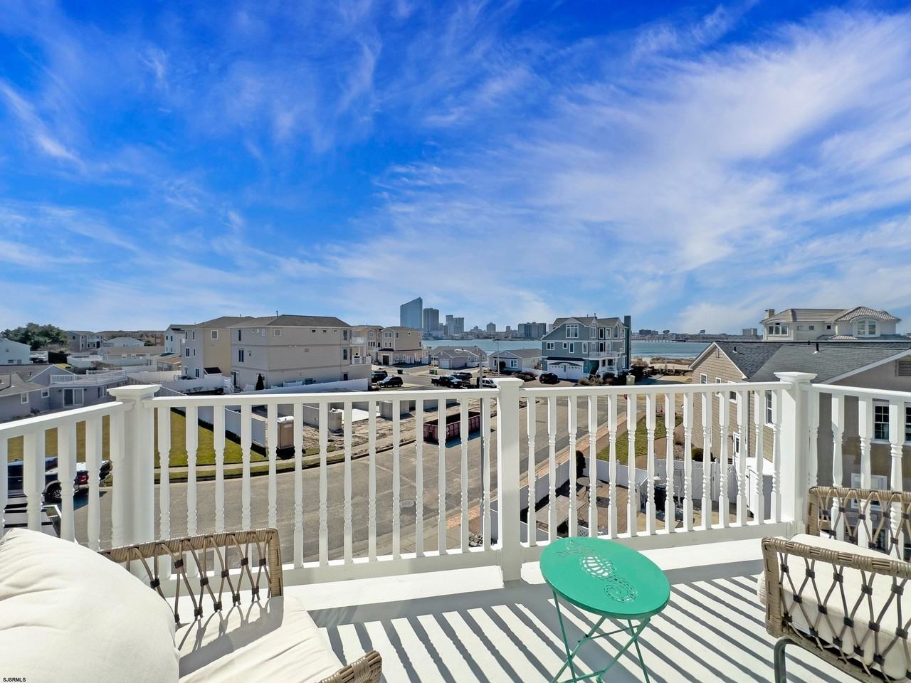 5219 Seaspray Road - Photo 7 of 36