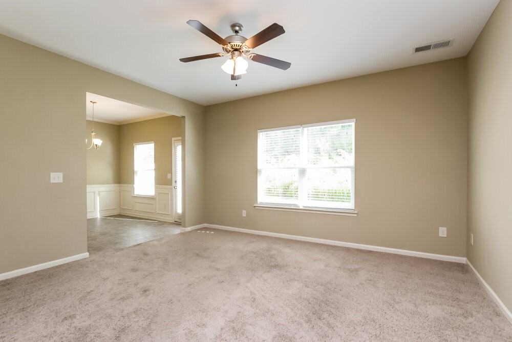 110 Hill Crest Cir - Photo 4 of 17