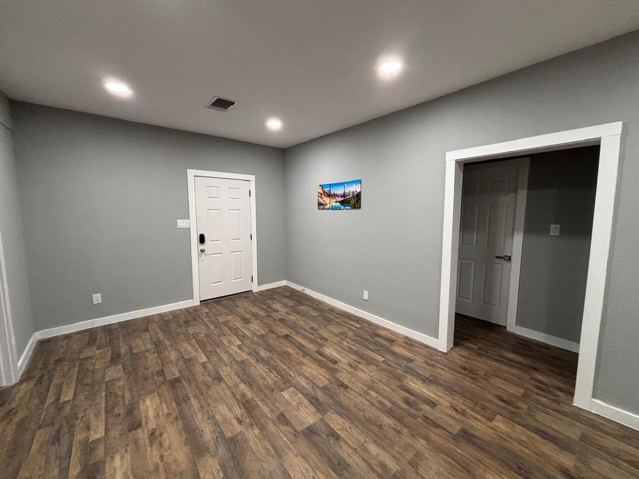 East Southcross Boulevard - Photo 5 of 13