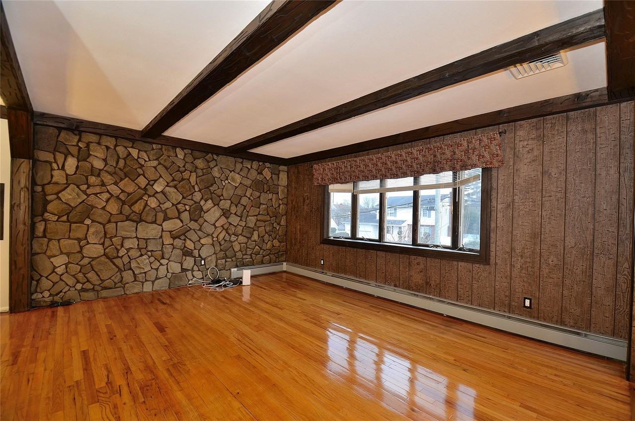 799 Grace St - Photo 2 of 20