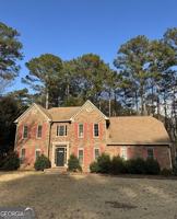 featured image of 2490 Fairview Ln