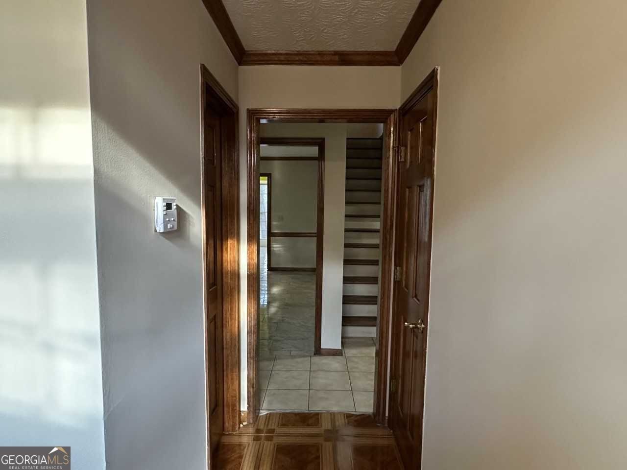 2490 Fairview Ln - Photo 2 of 21