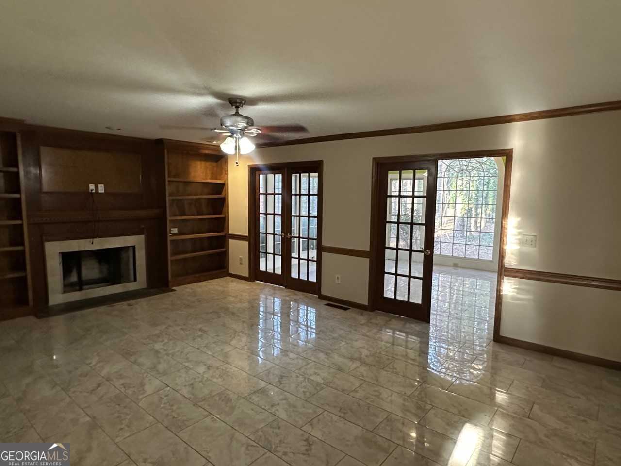 2490 Fairview Ln - Photo 7 of 21