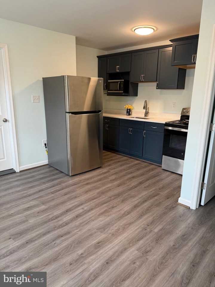 8456 Miramar Rd - Photo 3 of 10