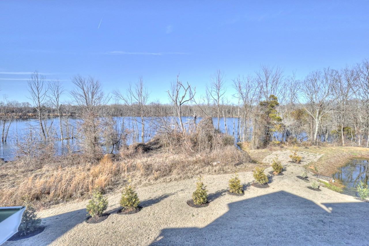 5708 Cloverwood Dr - Photo 2 of 33