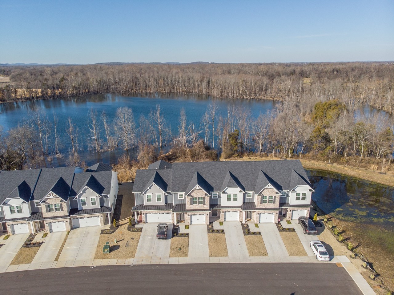 5708 Cloverwood Dr - Photo 3 of 33