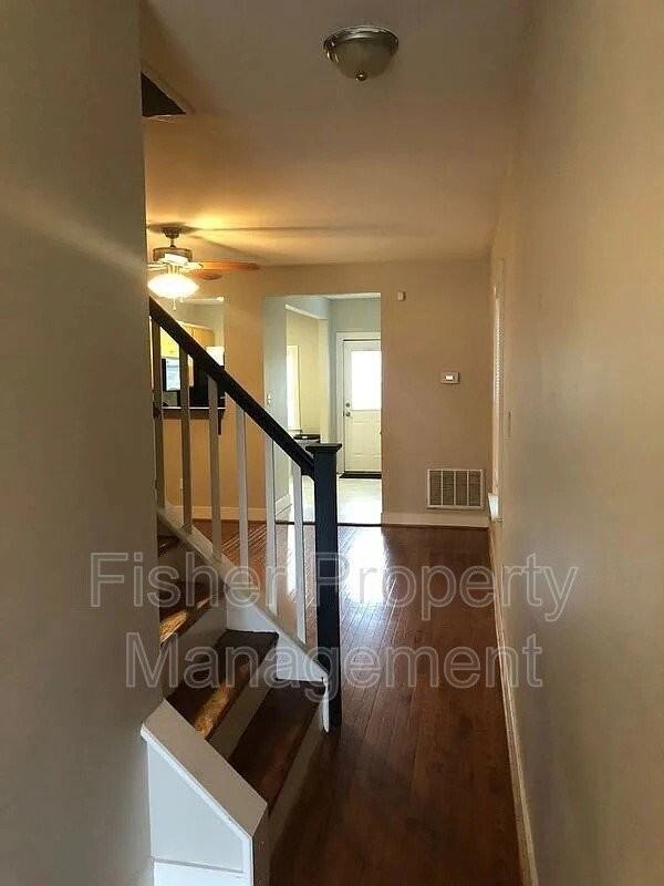 605 N 30th St - Photo 2 of 9