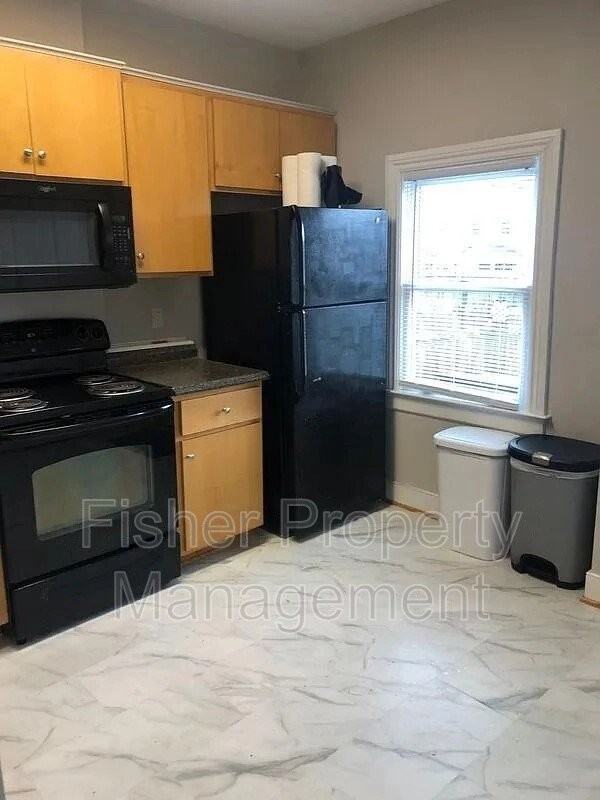 605 N 30th St - Photo 4 of 9