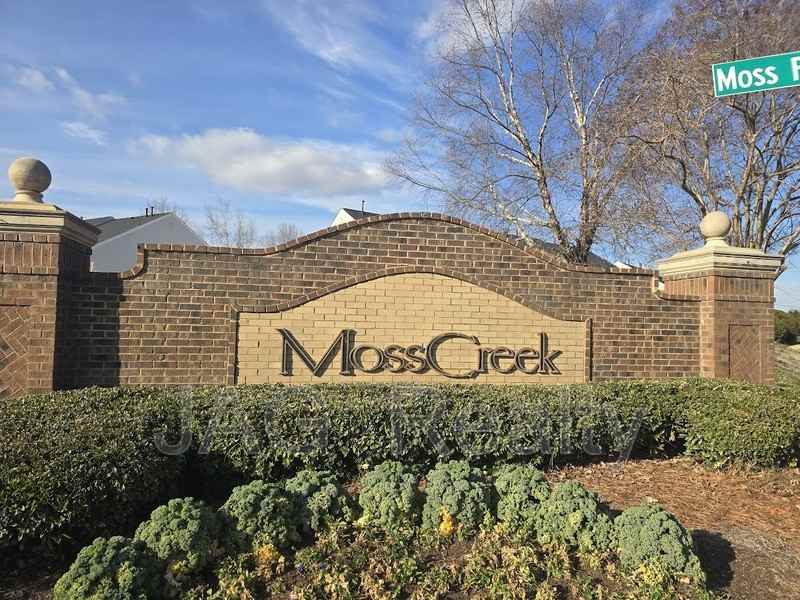 1608 Dartmoor Ave Nw - Photo 2 of 29