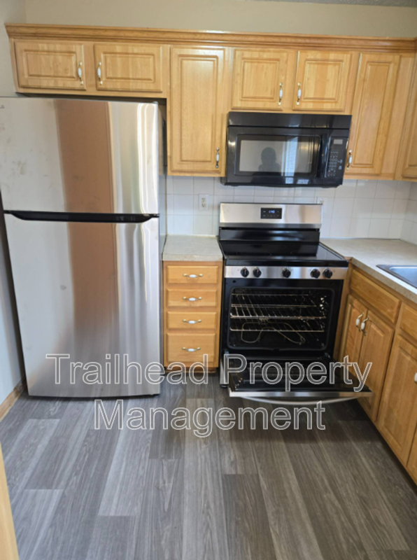 8416 Pershing Rd - Photo 7 of 19