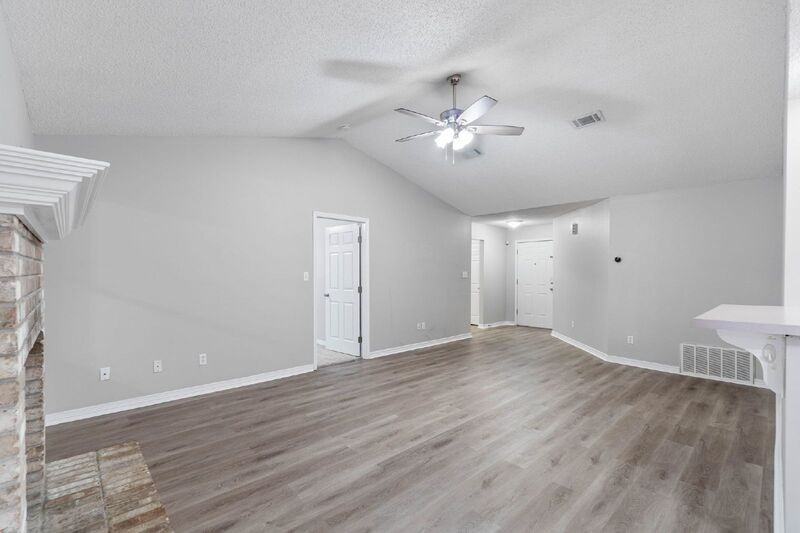 3014 La Salle Ct - Photo 5 of 25