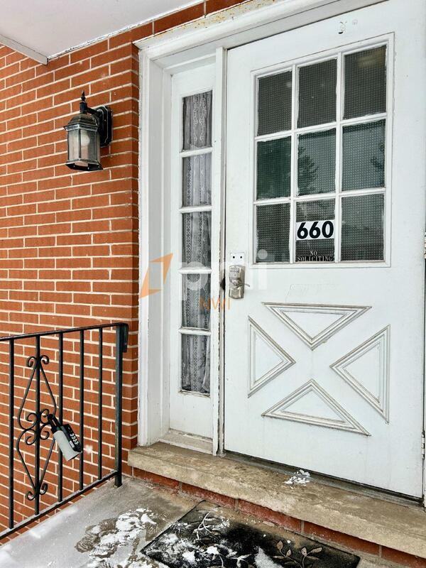 660 N Hobart Rd #1 - Photo 3 of 17