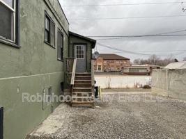 featured image of 647 Cedar St