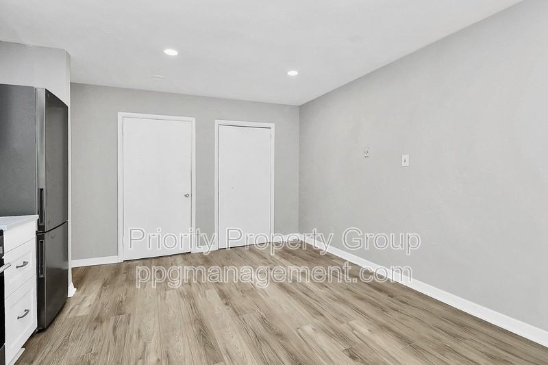 1806 Herrin Ave - Photo 7 of 22