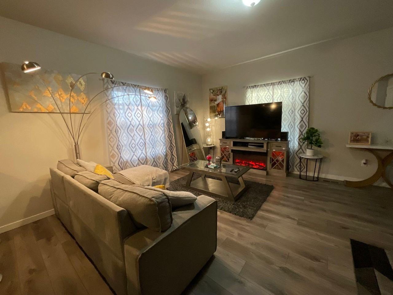 4646 Wharf Pt - Photo 3 of 15
